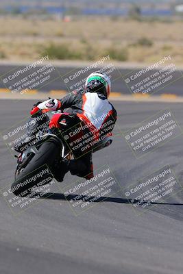 media/Oct-08-2022-SoCal Trackdays (Sat) [[1fc3beec89]]/Turn 11 Backside (1145am)/